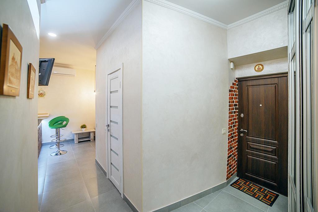 Apartment At Lyulki Lviv Buitenkant foto